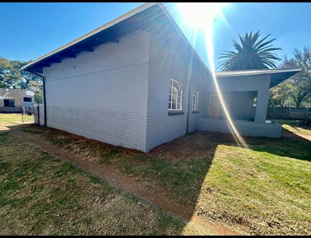 5 BEDROOM HOUSE FOR SALE IN VANDERBIJLPARK CW 6